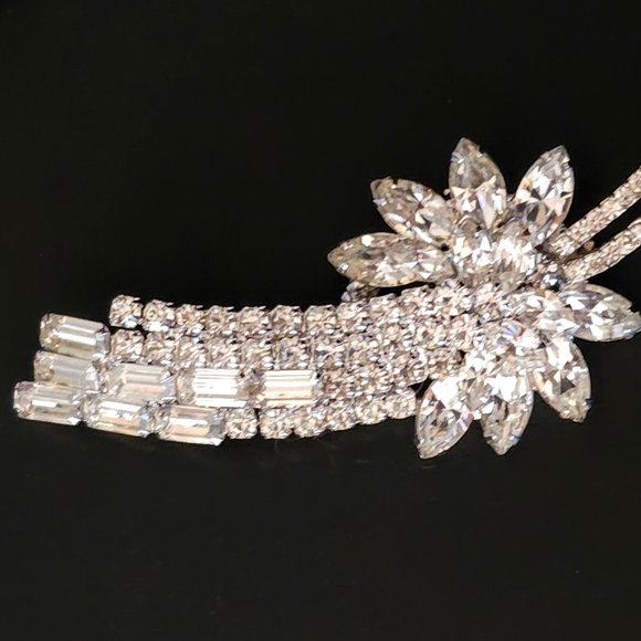 Vintage D&E Juliana Shooting Star Clear Rhinestone Brooch and Earring Set - Picture 6 of 11